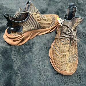 Athletic Knit Sneakers in Tan and Gray